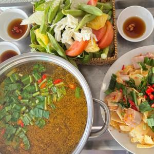 Hà Tiên – Nơi Hương Vị Giao Thoa, Món Canh Chua Sả Nghệ Ghi Dấu Vị Giác
